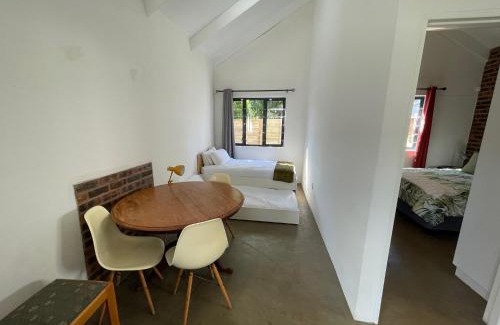 Howick Apartment | The Stables, Central Garden Cottage in Howick