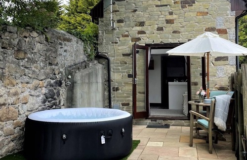 St Austell Cottage | The Stables - Detached Cottage with Private Garden