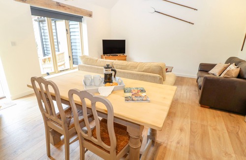 Stanfield Cottage | THE STABLES, family friendly in Willow Grange Barns, Stanfield