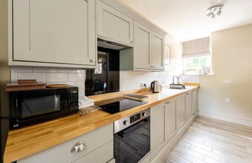 Stoney Middleton House | The Stables