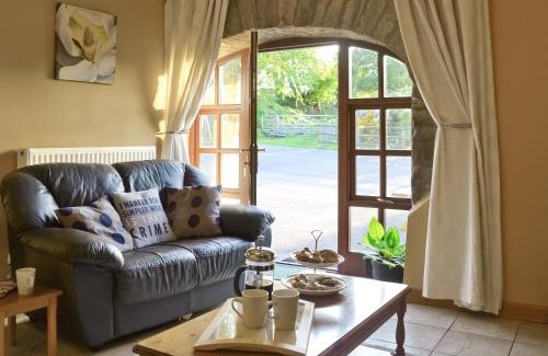 Glynarthen House | The Stables- Osb