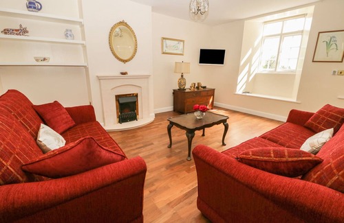 West Heslerton Cottage | THE STABLES, pet friendly, character holiday cottage in Ebberston