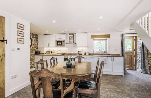 Llanvair Kilgeddin Cottage | The Stables - UK40093