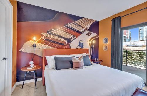 Downtown Nashville House | The Stage in Downtown Nashville by Nautical Properties