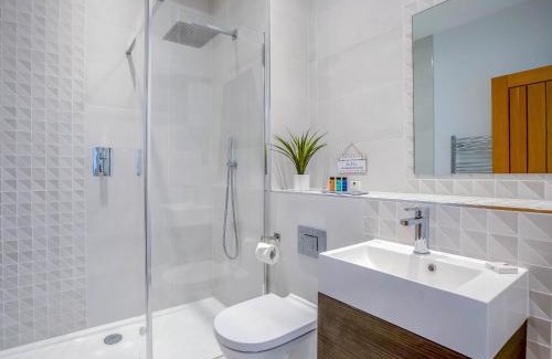 Burford House | The Stalls