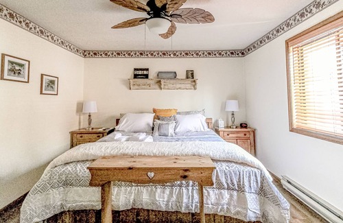 Thornhurst Ski Chalet | The STAR W Hot Tub,Fire Pit 🔥