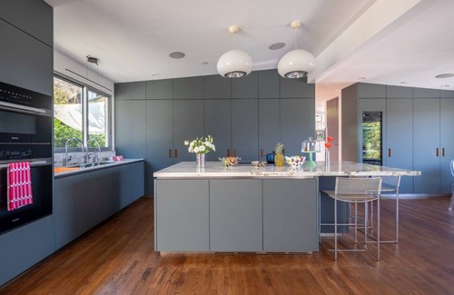 Hollywood Hills House | The Starling- A Marvel of Design Perfect for Families and Large Groups