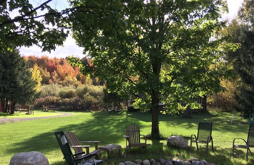 Suttons Bay Cottage | The Stone Cottage: a Relaxing Countryside Get-Away