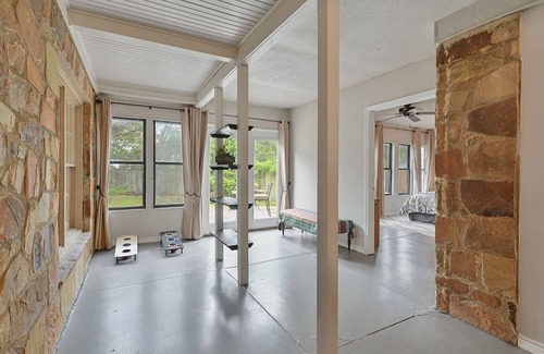 Downtown House | `The Stone House Stay` : 4 Bedroom Serenity Home