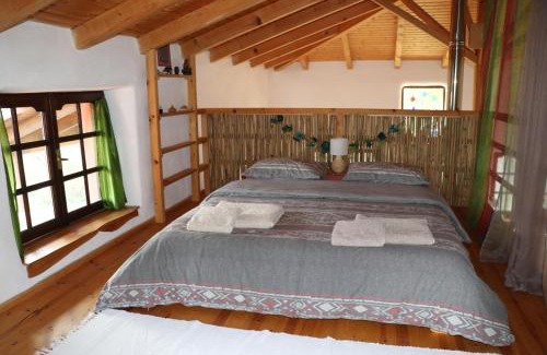 Pyli House | The Strawhouse under the mountain