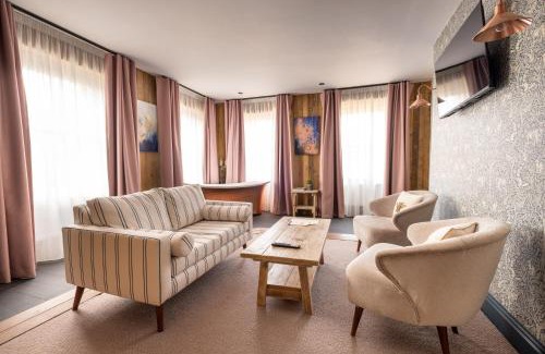 Stroud Hotel | The Stroud Hotel