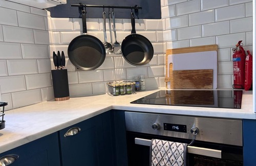 Upper Town Apartment | The Studio @ 13 Rivers Street