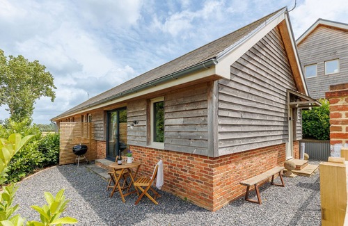 Nettlestone Apartment | The Studio - The Little Dairy Park Farm - Isle of