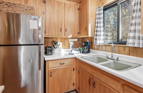 Sugarloaf House | The Sugar Loft - Fireplace, Fenced Yard, Deck, Barbecue