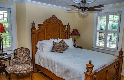 Chimney Rock House | THE SUITE at Chimney Rock Manor MAGNIFICENT VIEWS!