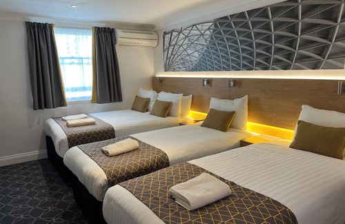 Kings Cross St. Pancras Hotel | The Suites- St Pancras Hotel Group