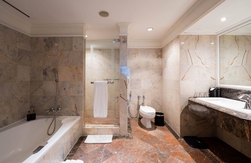 Thanon Phaya Thai Hotel | The Sukosol