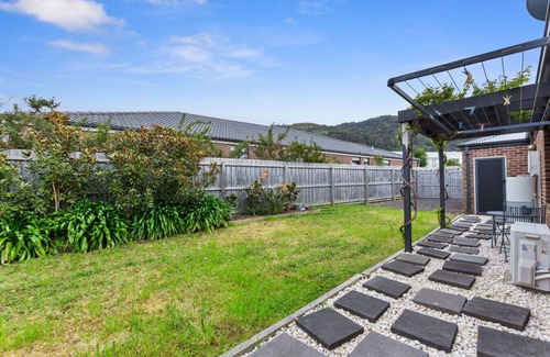 Apollo Bay House | The Summer House ~ 2 blocks to Beach