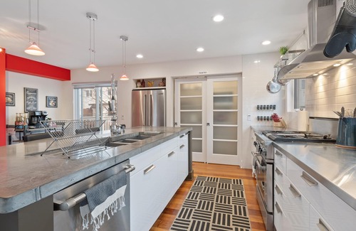 Tremont House | The Summit On Sixth Street-LUXURY MODERN 4BR Home