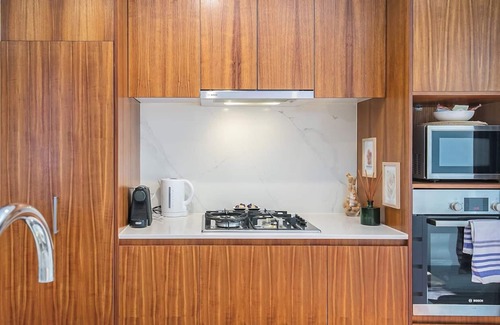 South Brisbane House | The Sun Catcher A Trendy South Brisbane Terrace