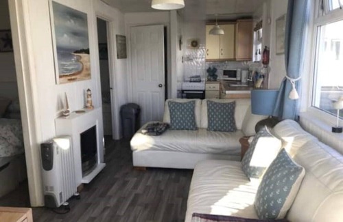 Bridlington Ski Chalet | The Sun Trap Chalet @ Bridlington's Bed & Bowl Beach Breaks