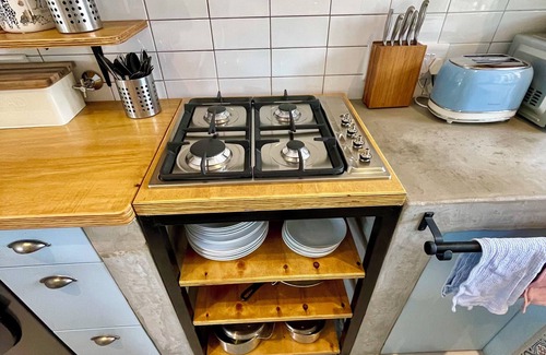 Robberg Beach Apartment | The Sunbird - Cozy fully equipped self-catering apartment 450m to the Beach