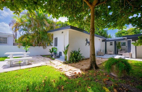 Allapattah House | The Sunny Spot Convenient Close airport & MIA