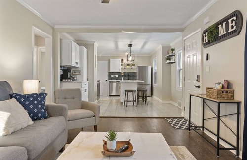 South Kansas City House | The Sunnyside- Waldo Ranch + Fenced Yard + Parking