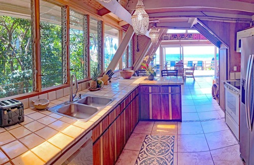 Pupukea House | THE SUNSET BEACH HOUSE OCT. SPECIAL-ONLY 1,530/nt! ON THE SAND OF SUNSET BEACH!