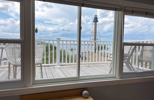 Marblehead House | The Sunset Lighthouse Marblehead - Exclusive Waterfront 3brm/2.5bath Home