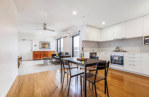Seddon Apartment | The Sunspill Heart of Yarraville Convenience