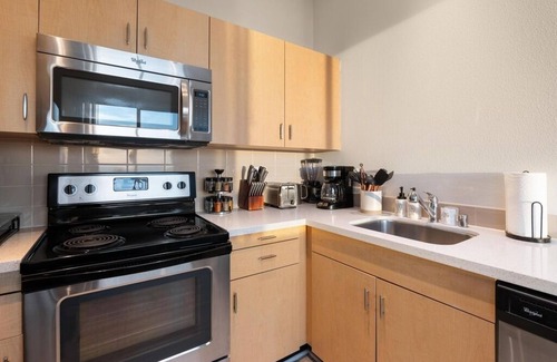 Downtown Apartment | The Sunstone - Panoramic Ocean Beach View Gorgeous Sunsets Right on the Sand