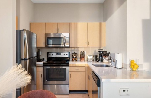 Downtown Apartment | The Sunstone - Panoramic Ocean Beach View Gorgeous Sunsets Right on the Sand