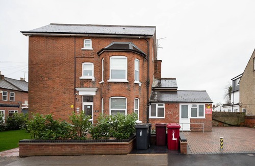 Reading Apartment | The Superior Apartment at Laurel House