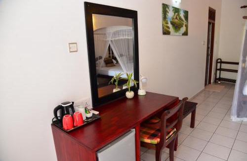 Thiranagama Bed & Breakfast | The Surf Villa