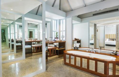 Cherngtalay Resort | The Surin Phuket