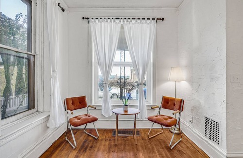 Harrisburg - Hershey House | The Swallow House - 3BR, *HOT TUB*, Midtown HBG
