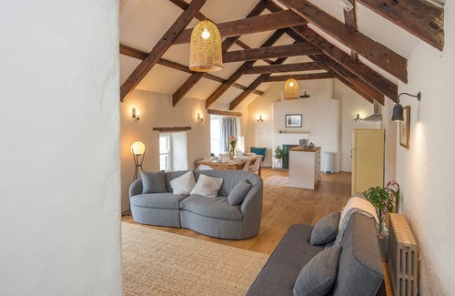 Little Haven Cottage | The Swan, Holiday Cottage Little Haven, Sleeps 4, 2 bedrooms, bathrooms