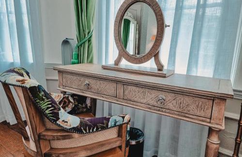 Staines Hotel | The Swan Hotel