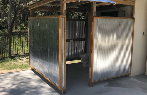 Rainbow Beach House | "The Swans Nest" Beach House