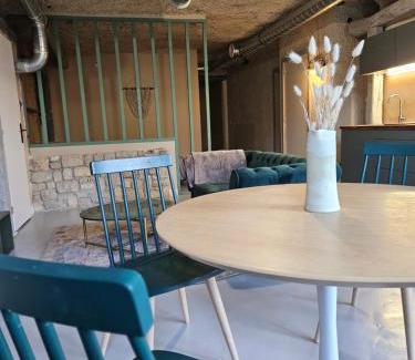 Saint-Etienne-de-Chigny Apartment | The Sweet Cave