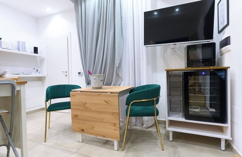 Torre del Greco Apartment | The Sweet Spot. your ideal spot! In the center of the Bay of Naples!