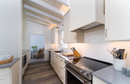 Sawgrass House | "The Swift Cottage" Old Ponte Vedra, Blvd. with Private pool!
