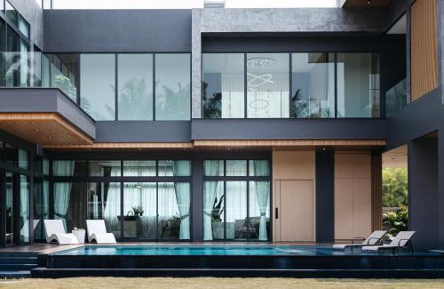 Huai Yai Apartment | The Sylva Luxury Pool Villa