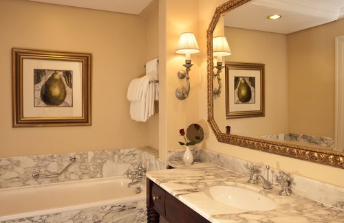 Victoria and Alfred Waterfront Hotel | The Table Bay Hotel