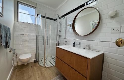 Flamingo Vlei Apartment | The Tableview Garden Room
