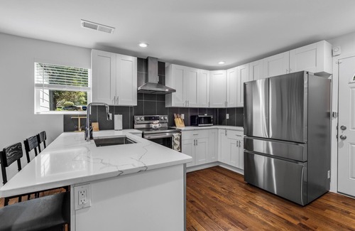 Atlanta House | The TEA-riffic INN near Downtown ATL!