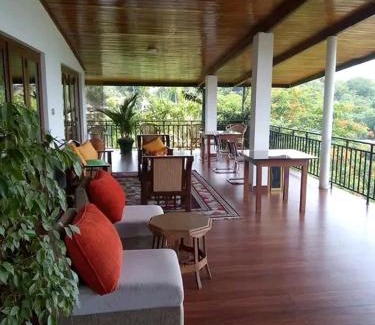 Kandy House | The Tenthola