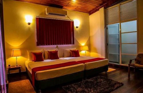Kandy House | The Tenthola