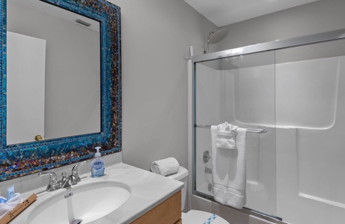 Mid Island Apartment | The Tequila Sunrise at Lazy Way